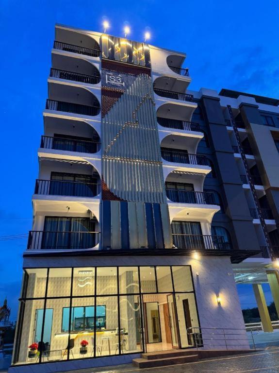 At Ayutthaya Hotel מראה חיצוני תמונה